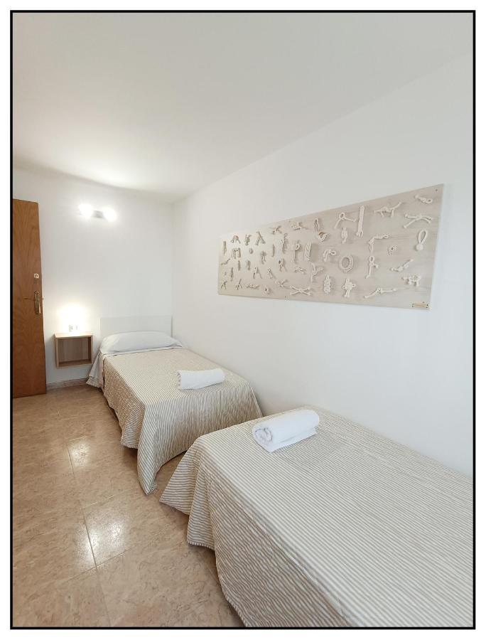 Apartamento Centrico Junto Al Mar - Wifi Free Salou Bagian luar foto